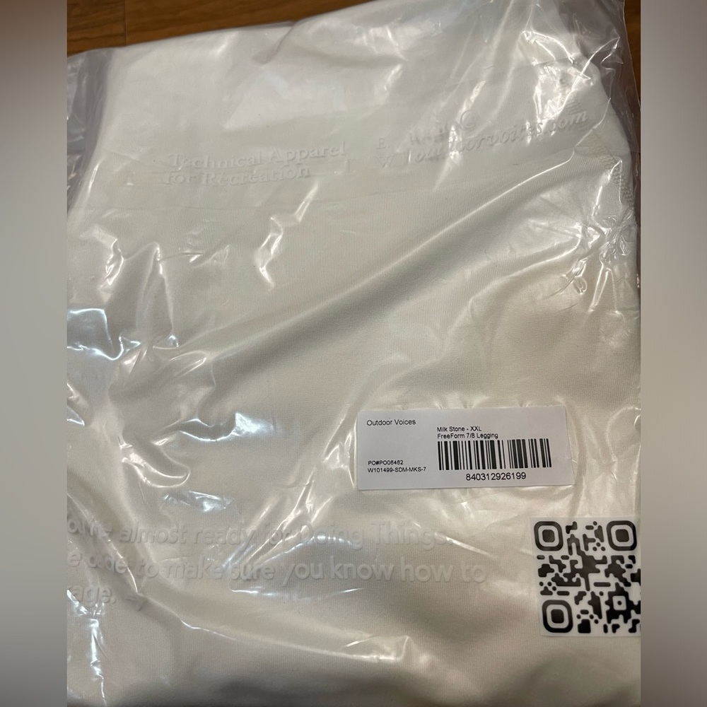 Brand new with tag Outdoor Voices Free Form 7/8 Legging - Picture 6 of 6